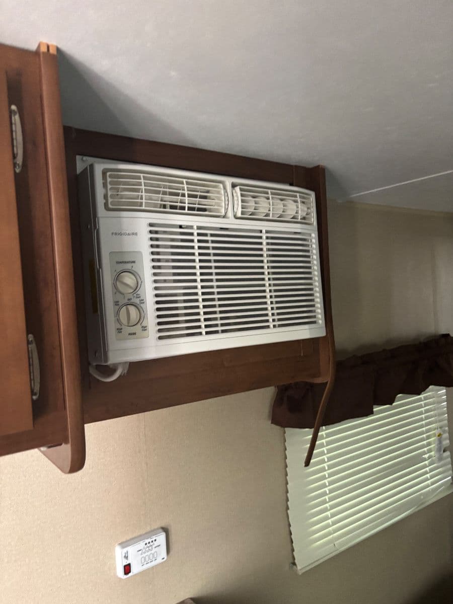 LARGE HOWELL CONDO ESTATE SALE ( LOTS OF TOOLS! ) AIR HAWK WHEELCHAIR ! CAMPER! photo 9
