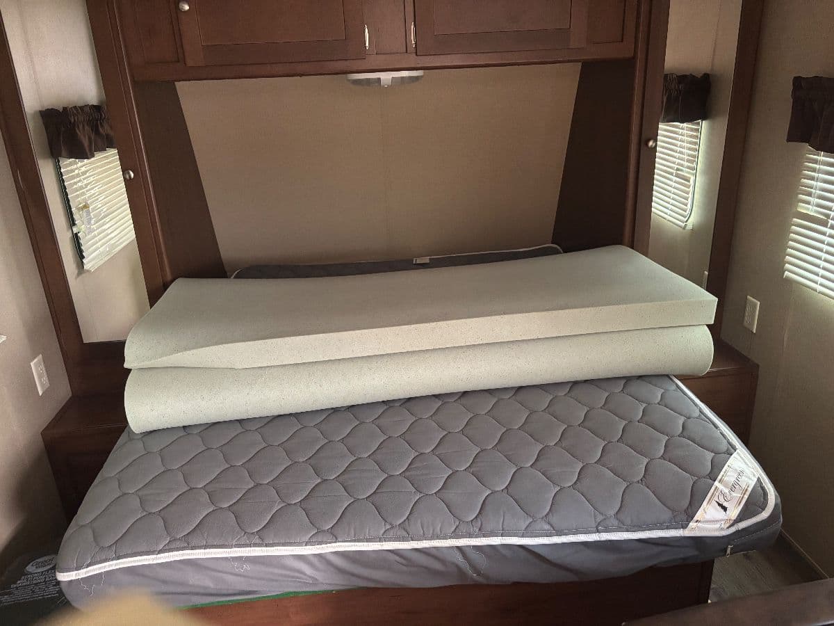 LARGE HOWELL CONDO ESTATE SALE ( LOTS OF TOOLS! ) AIR HAWK WHEELCHAIR ! CAMPER! photo 7