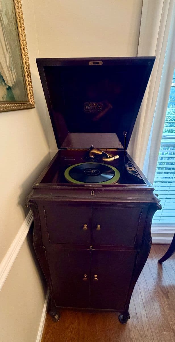 Blue Moon Estate Sale in West Columbia photo 8