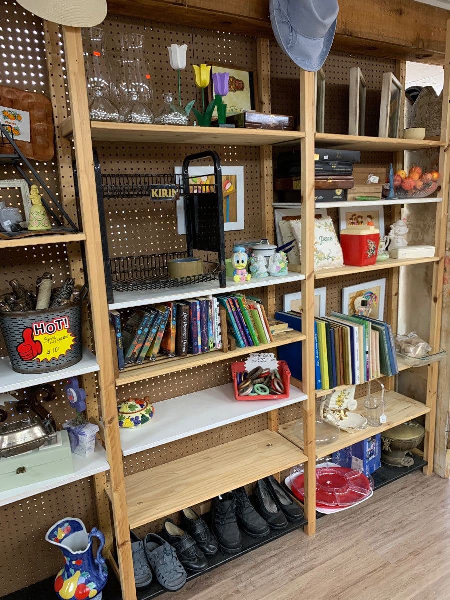 County Line Antique Mall going out of business sale. photo 6