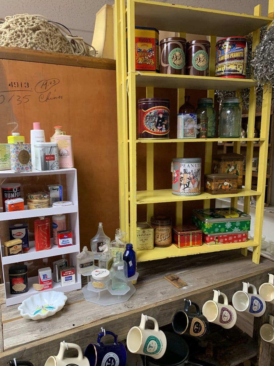 County Line Antique Mall going out of business sale. photo 9
