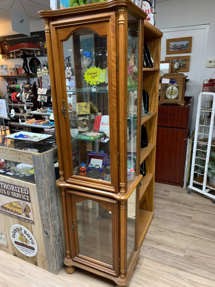 County Line Antique Mall going out of business sale. photo 3