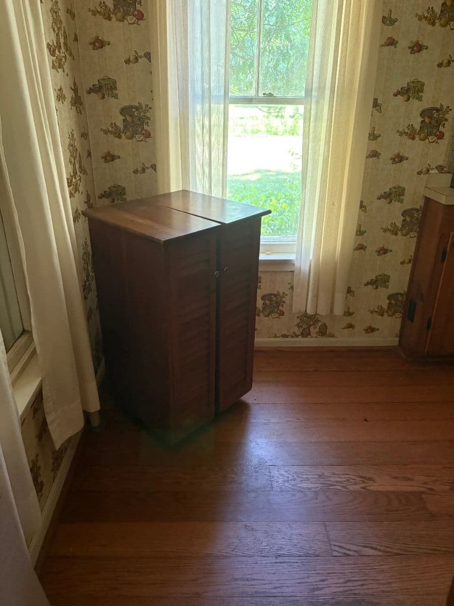 Estate Sale photo 2