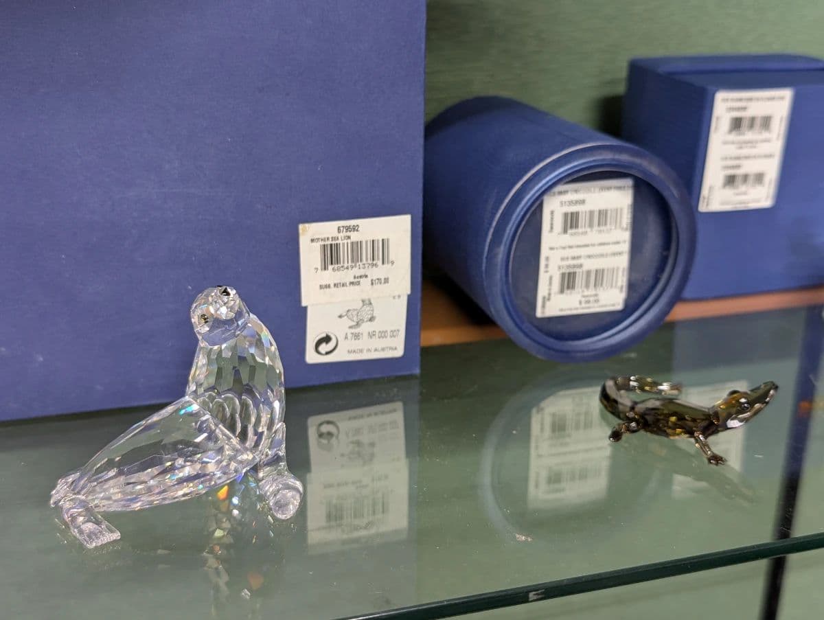 Swarovski crystals, Silver coins, Gold jewelry, Hot wheels, Vinyl records, Home Decor photo 9