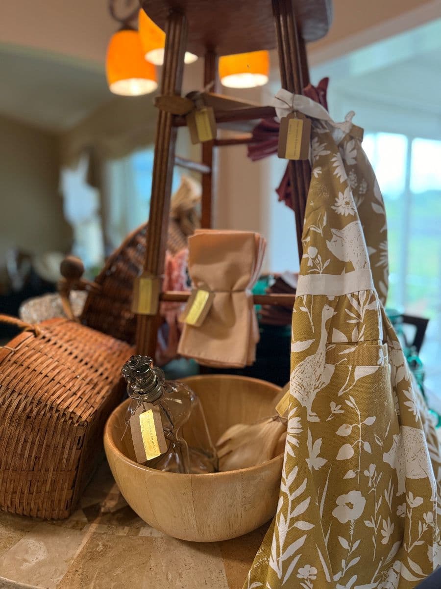 Village of De La Vista East ~ so many unique treasures!!! 3 Day Sale photo 4