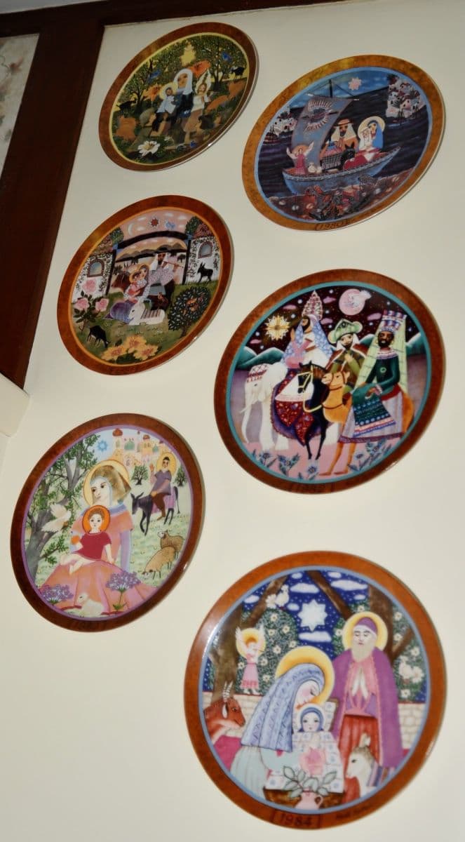 ANTIQUES, CLOCKS AND DESIGNER CLOTHING IN LANCASTER (NUFFALO AREA) photo 6