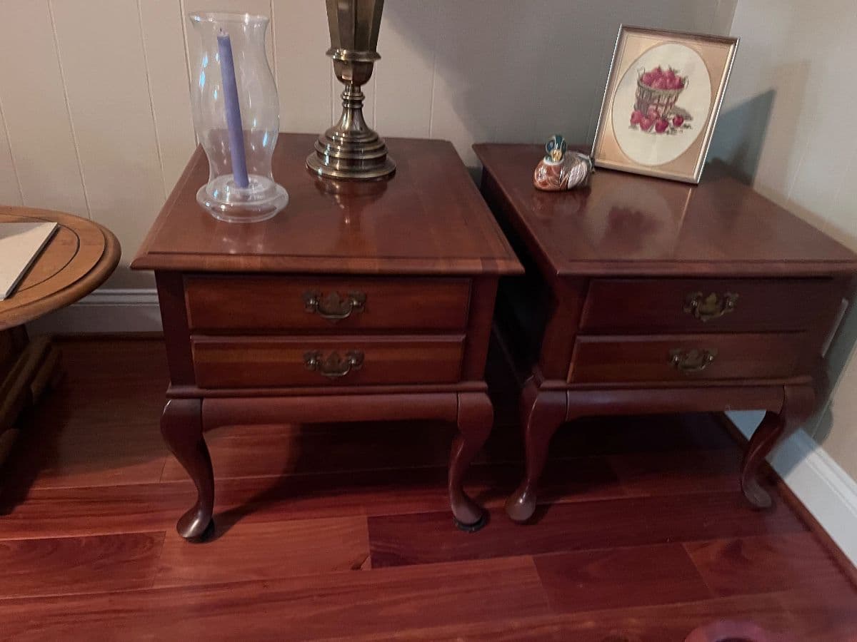 Doona Davis Estate Sales LLC: Designer Purses -Lenox-Furniture-Antiques-Blue Willow- More photo 9