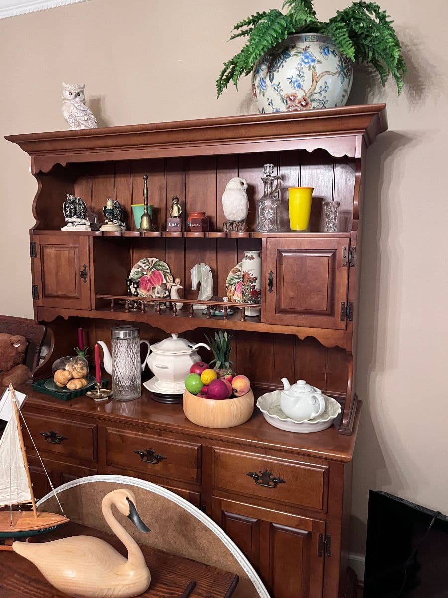 Doona Davis Estate Sales LLC: Designer Purses -Lenox-Furniture-Antiques-Blue Willow- More photo 7