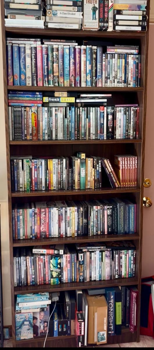 Estate in Culver City with great finds! photo 7
