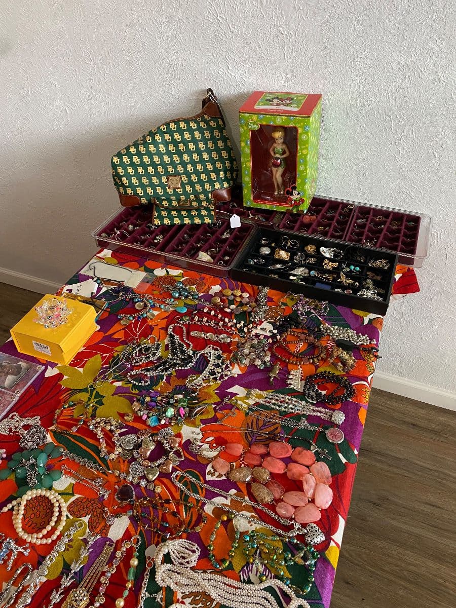 Collector’s Dream Estate Sale – Nintendo, PlayStation, Stetson, Apple Watches, Mahindra XTV & More! photo 7