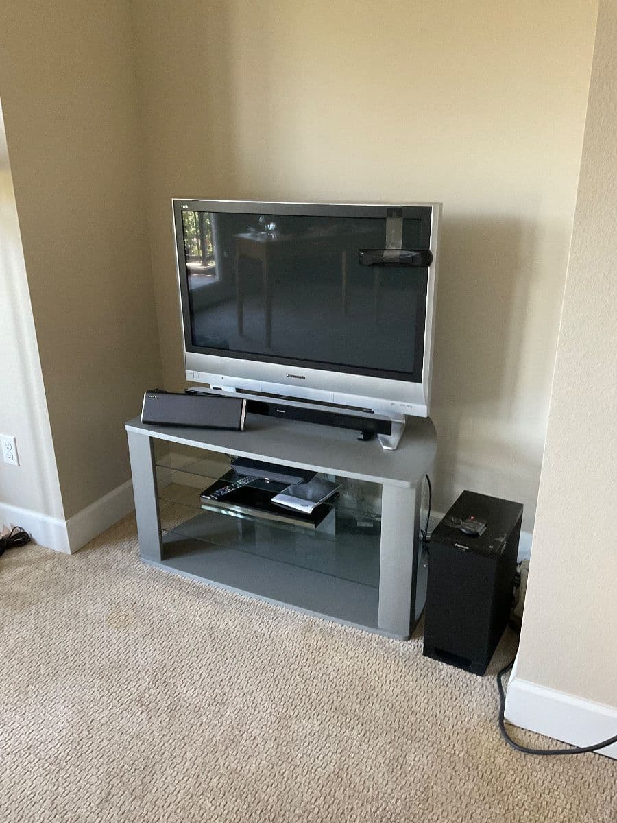 Camas estate sale photo 12