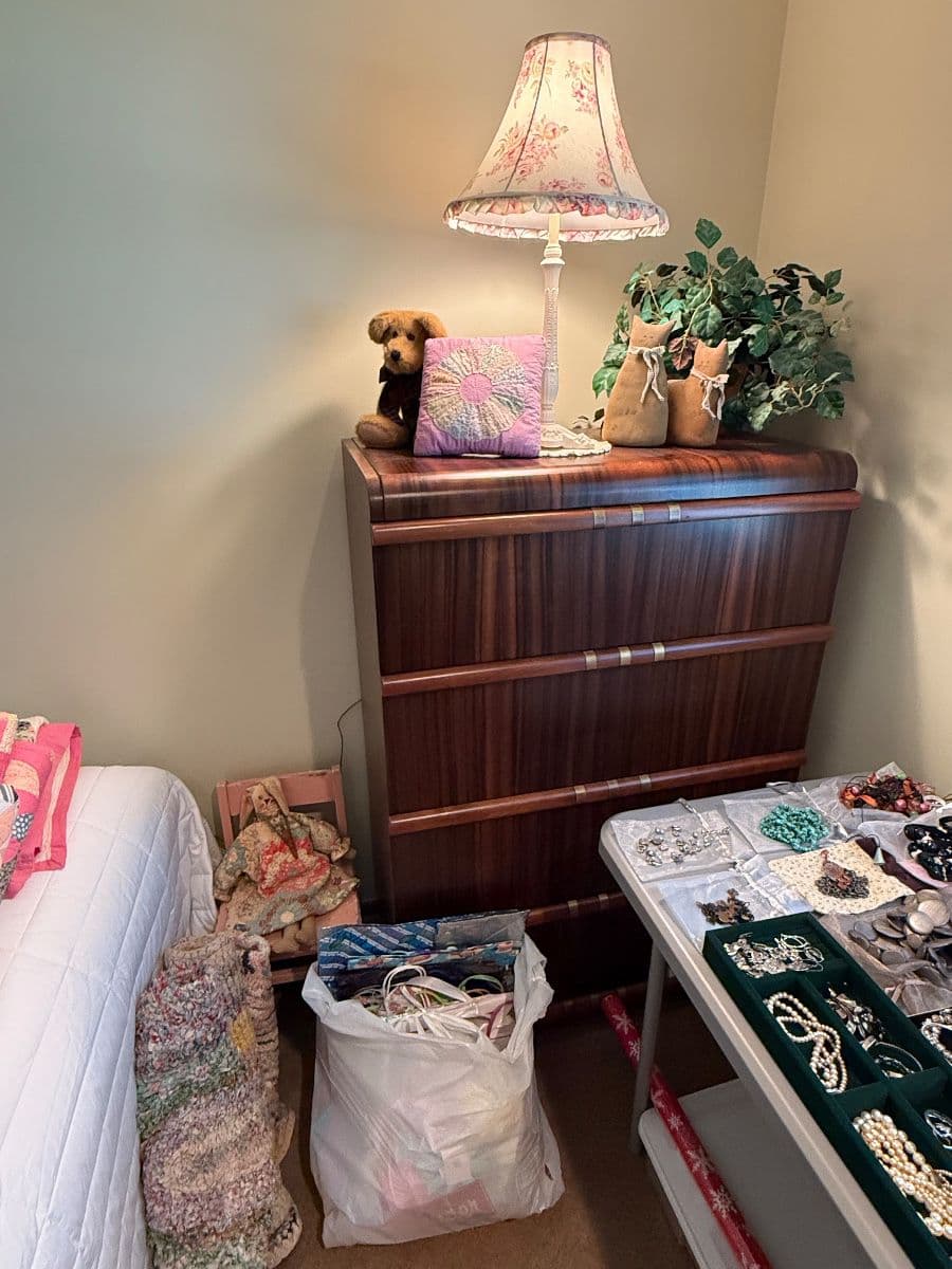 Spectacular Roseville Estate Sale photo 2