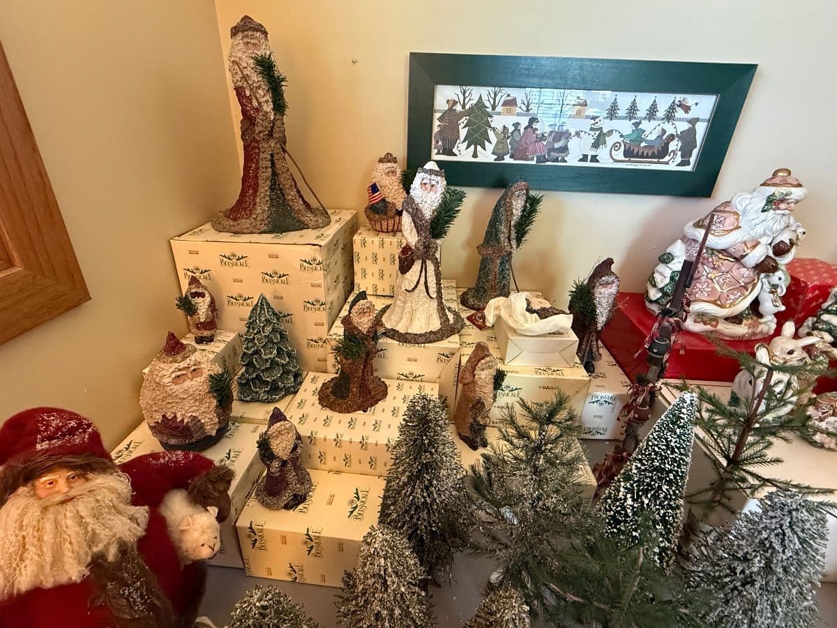 Spectacular Roseville Estate Sale photo 8