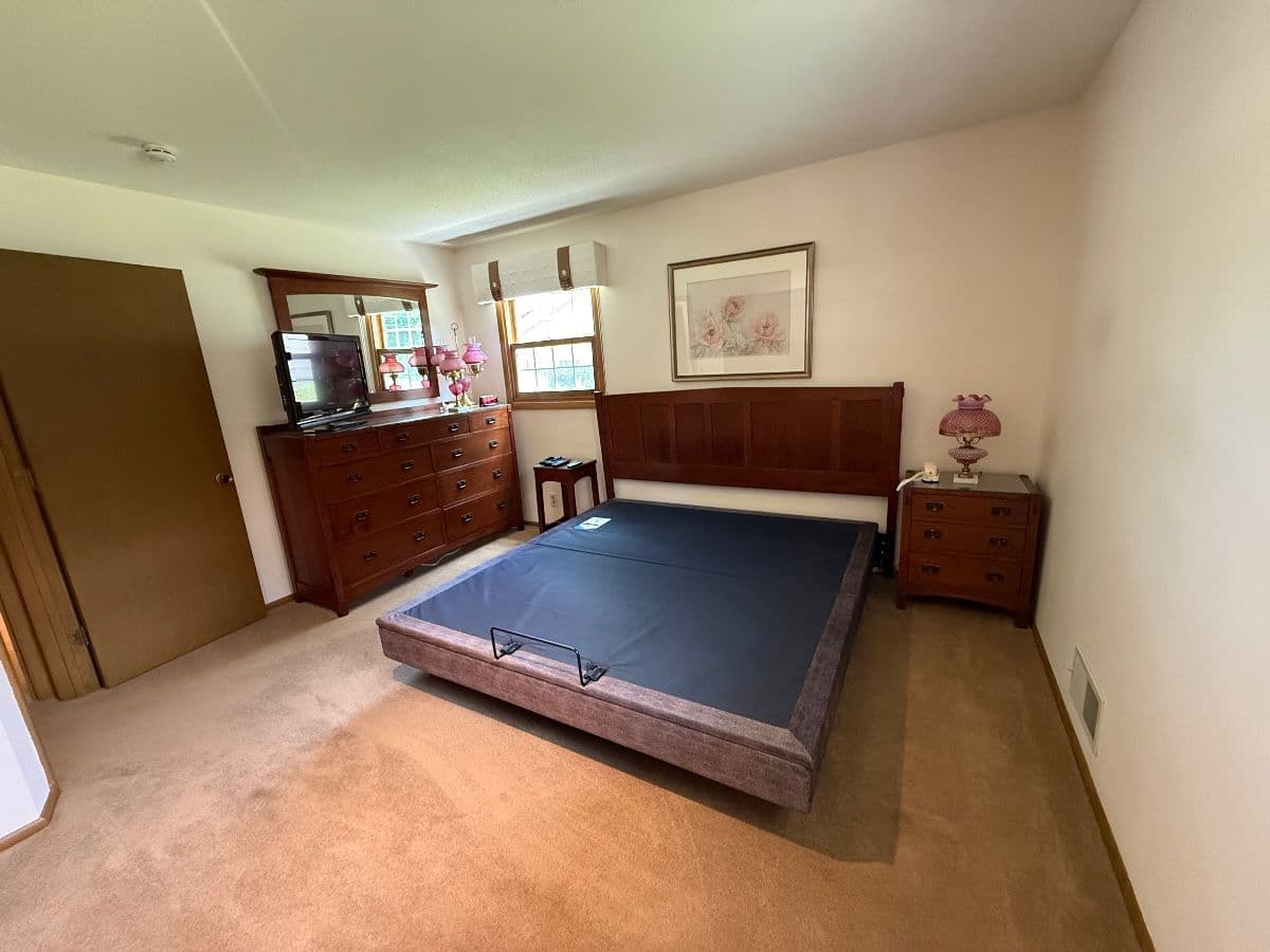 Spectacular Roseville Estate Sale photo 10