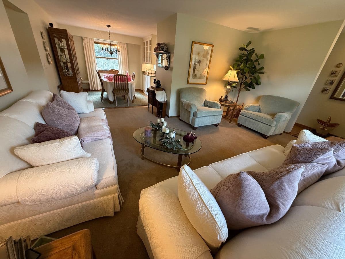 Spectacular Roseville Estate Sale photo 12
