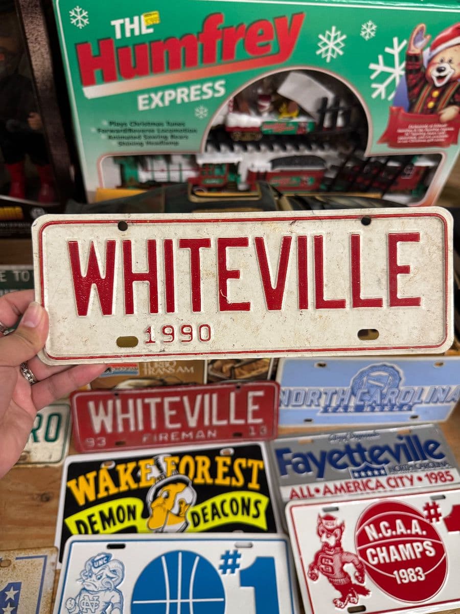 Fantastic Live Auction - Everitte & Sons Auction Company photo 2