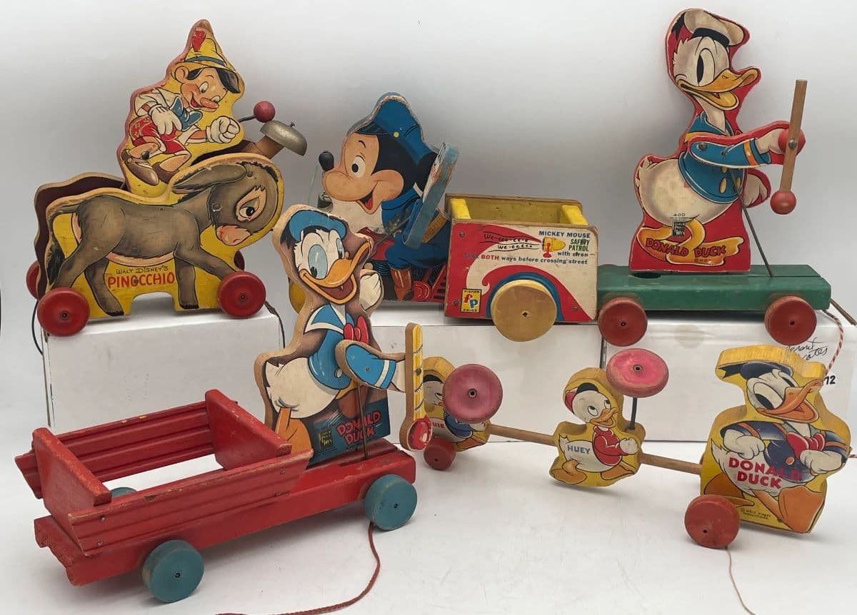 Fabulous Antique & Vintage Auction Incl. Disney Collection photo 3