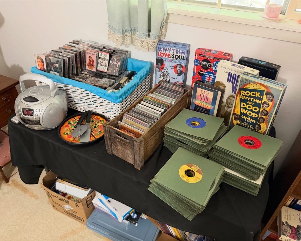 Fabulous Collectors Estate Sale Round 1 photo 5