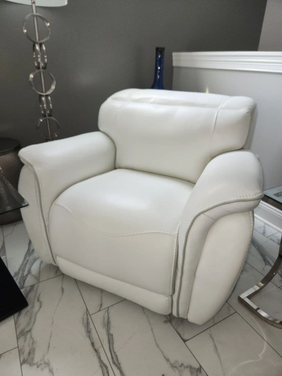 Blue Moon BG Sales Event! Great Furniture, Decor, Tools And Much More! photo 3