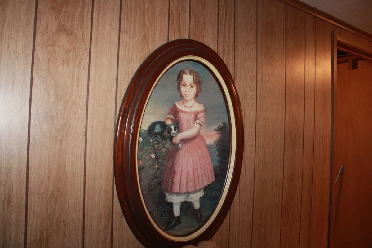 Elegantly Vintage on this Blountville Farm photo 3