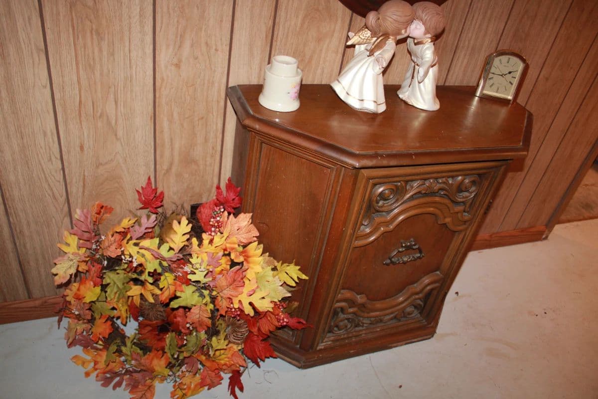 Elegantly Vintage on this Blountville Farm photo 6