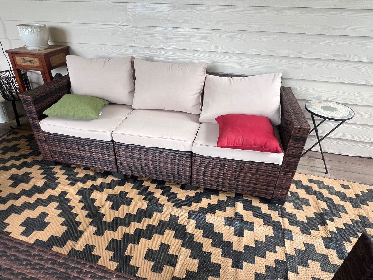 In Excellent condition - Bed, Dining, Living Room, Patio Furniture , Office, Kitchen items photo 9