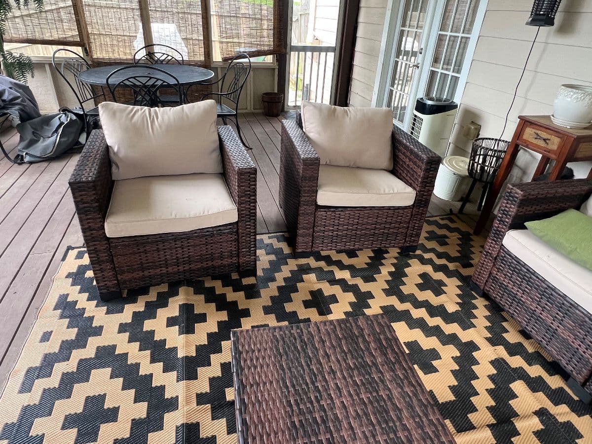 In Excellent condition - Bed, Dining, Living Room, Patio Furniture , Office, Kitchen items photo 10