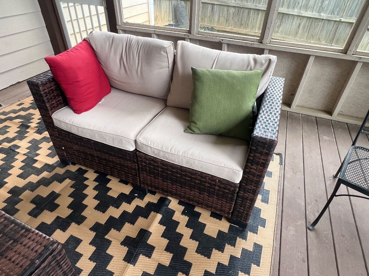 In Excellent condition - Bed, Dining, Living Room, Patio Furniture , Office, Kitchen items photo 12