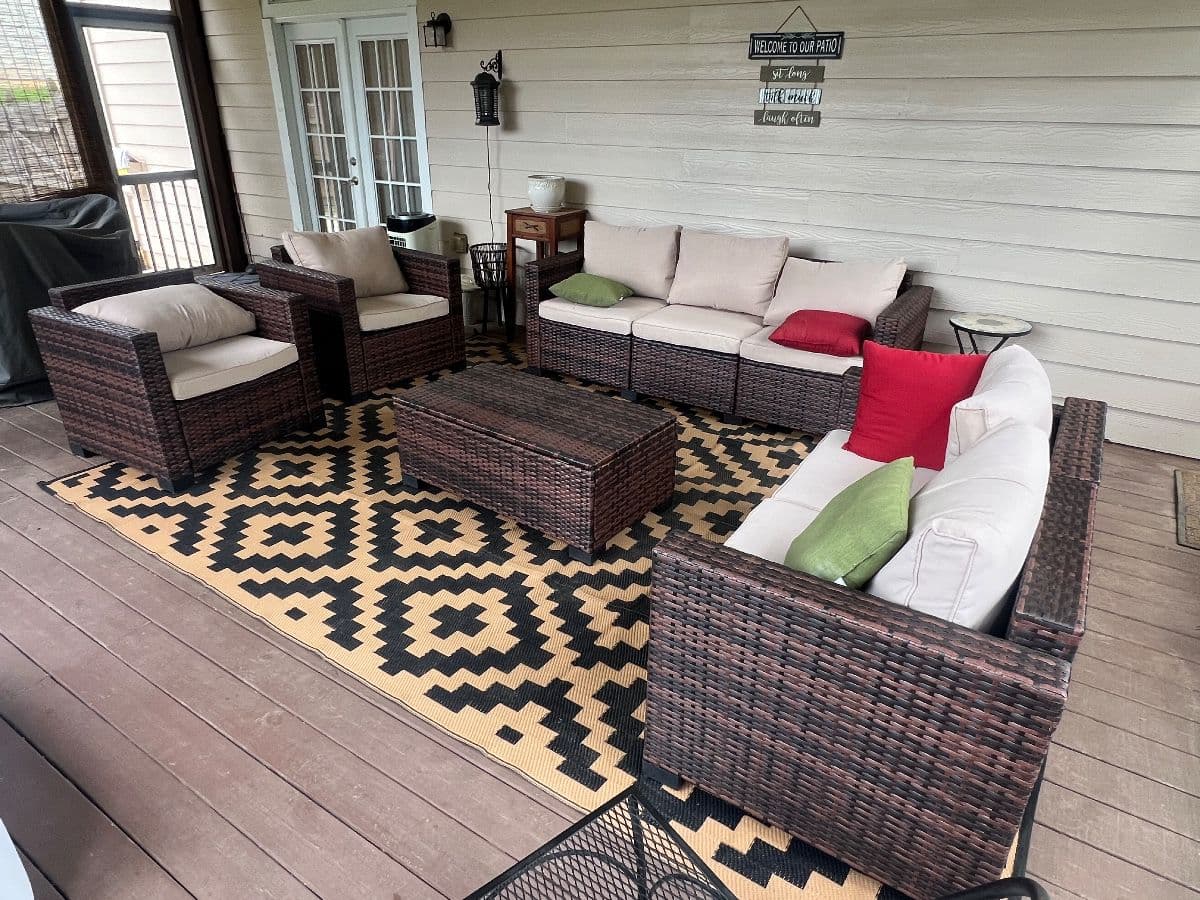 In Excellent condition - Bed, Dining, Living Room, Patio Furniture , Office, Kitchen items photo 1