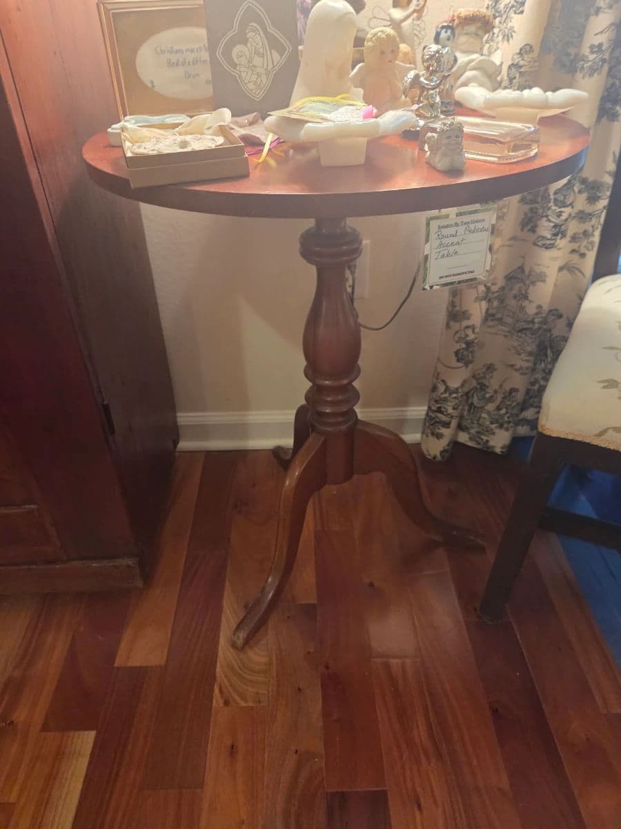 Radiant Round Oak (50% off Sun)! photo 7