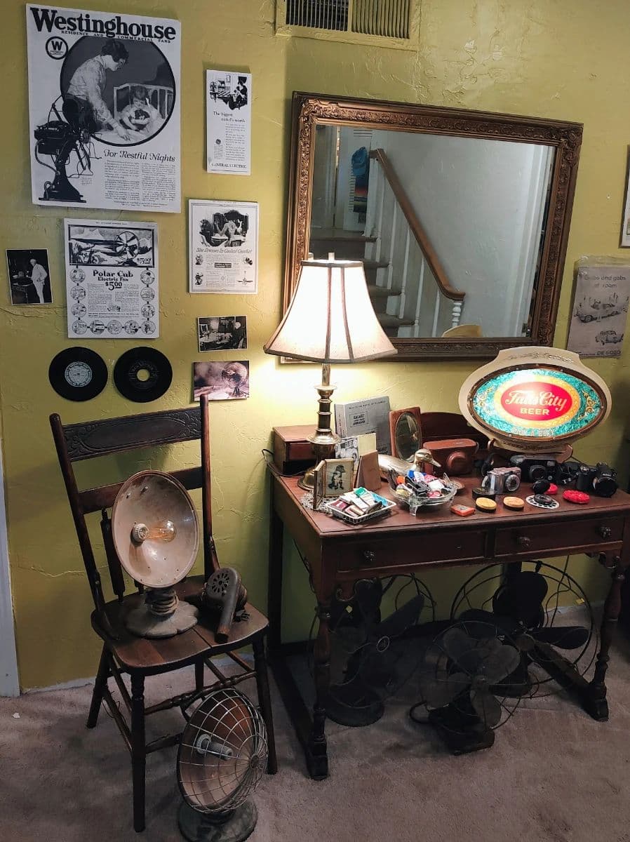 Elmore Estate Sale photo 9