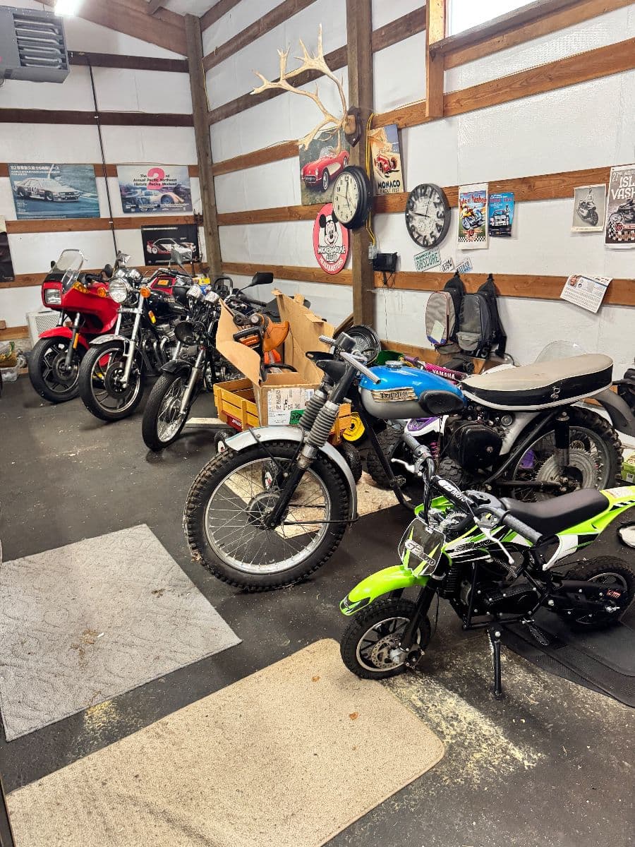 Racers Ready! Issaquah estate sale photo 2