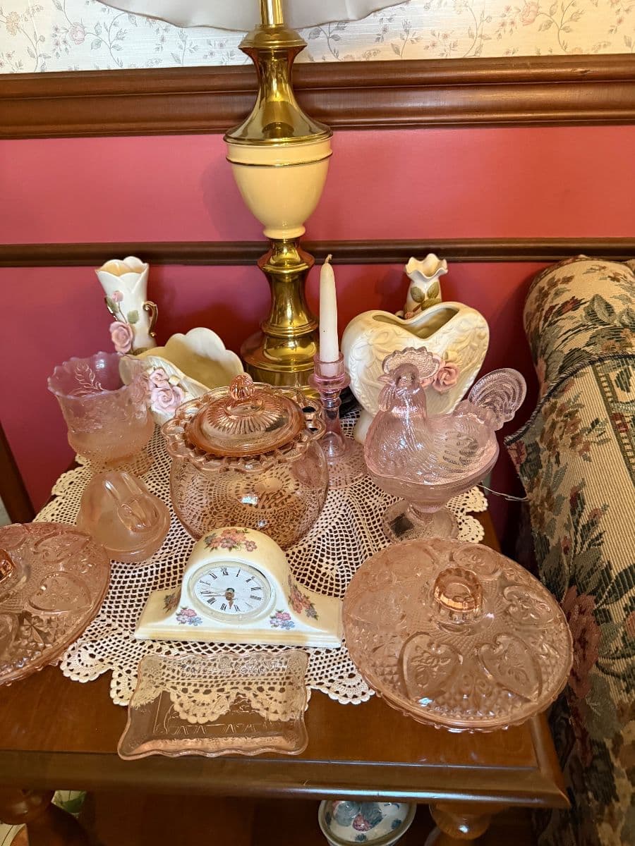 New Bern Country Comforts & Collector’s Finds photo 4