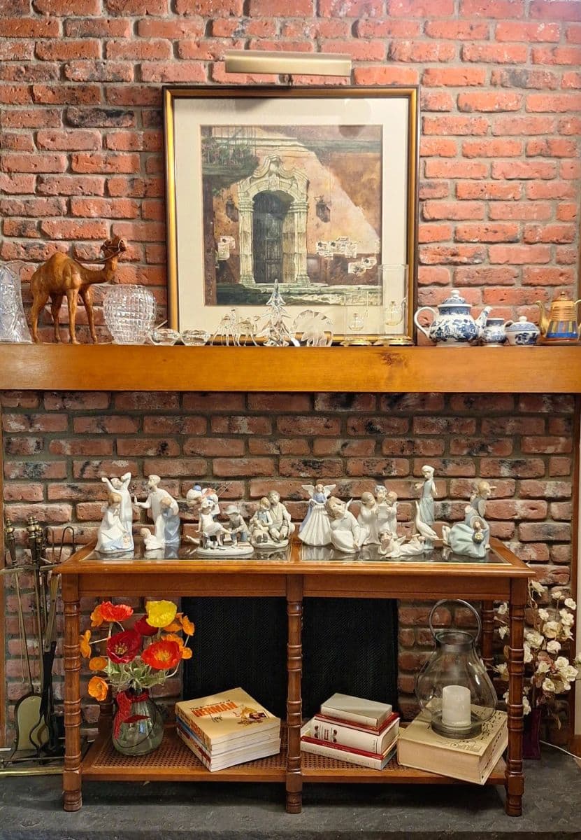 Aurora - Collectibles and Collections - Lladro, Stamps, Big Band, Germany, Teddy Bears photo 1