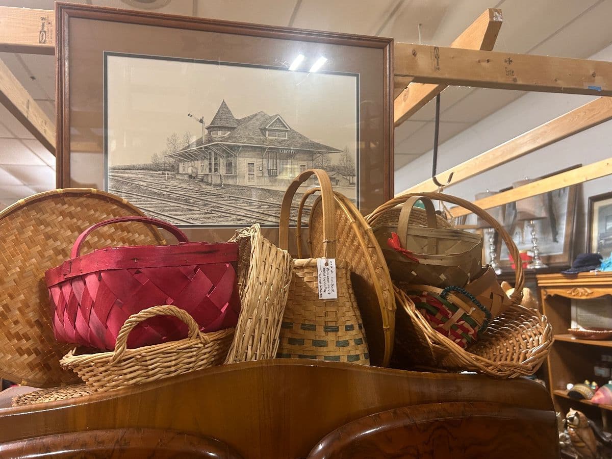 BLOWOUT SALE at Blue Horseshoe's Estate Room - DON'T SLEEP ON THIS ONE! photo 3