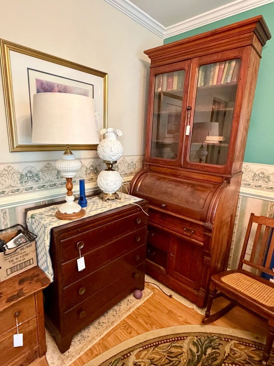 Fantastic Blue Moon: Guns, Furniture, Jewelry, Decor, Tools, Rugs, Lamps ,Kitchen, Electronics photo 10