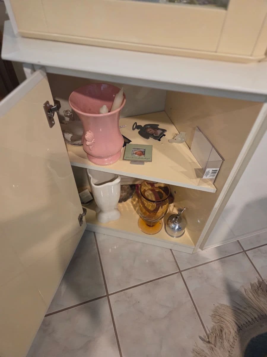 Contents of Lovely Home in Montville photo 10