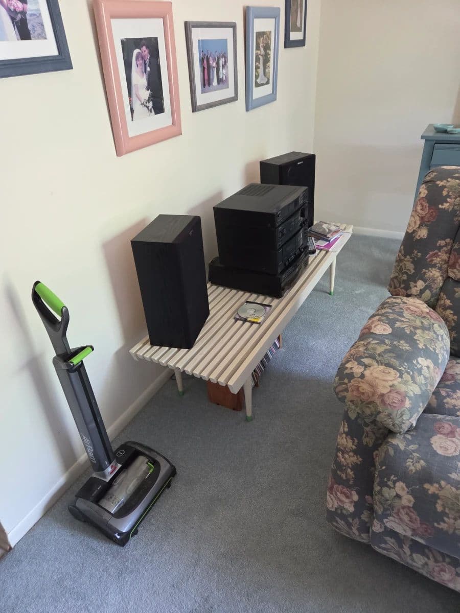 Contents of Lovely Home in Montville photo 7