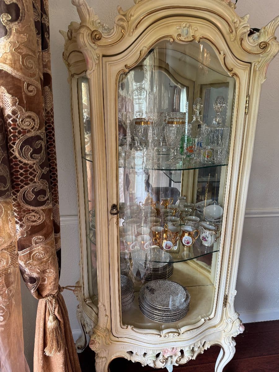 Estate Sale – Quality Furniture, Appliances & Home Decor photo 11