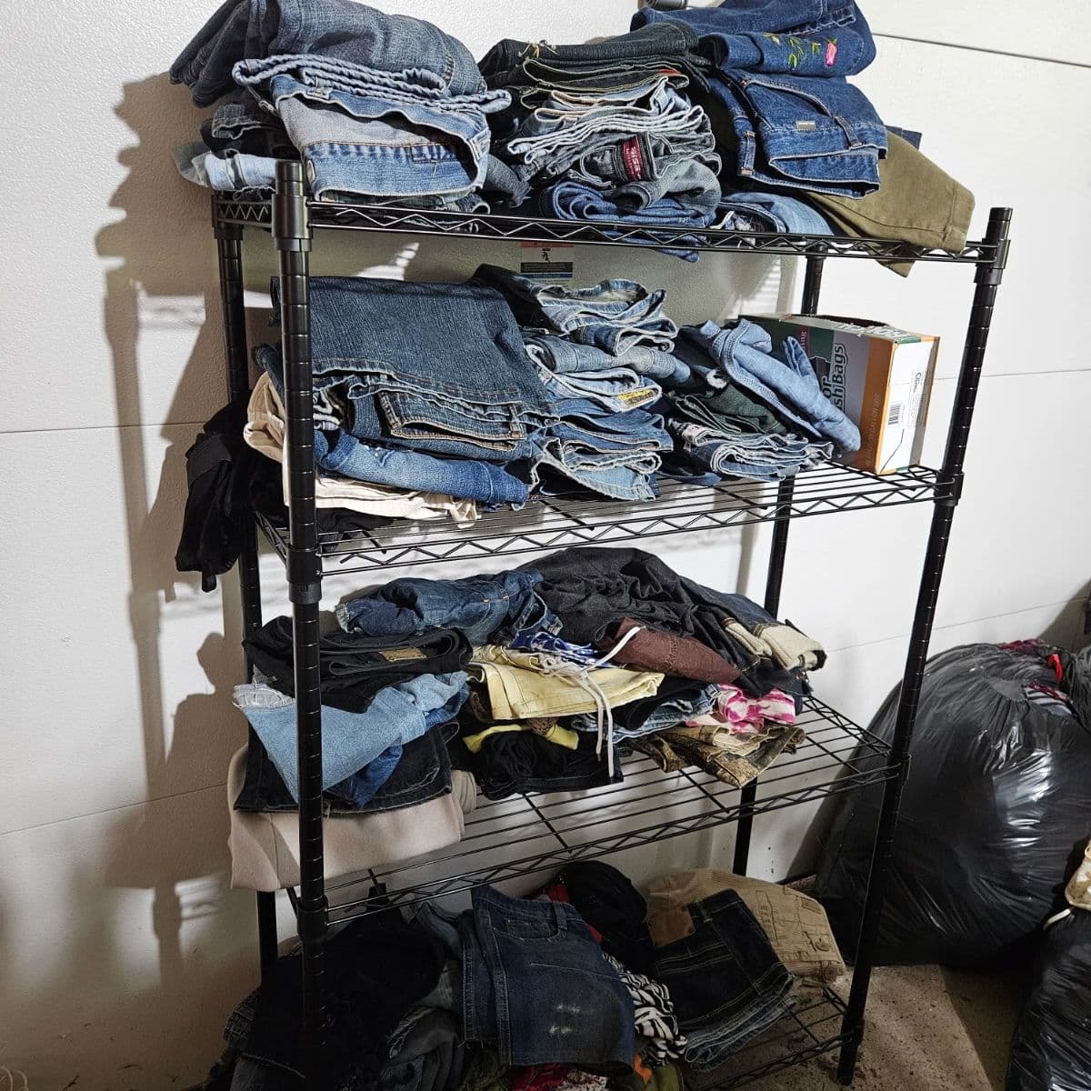 Designer, Vintage, Y2k Pop-Up Women's Clothing Sale - Downsizing photo 10