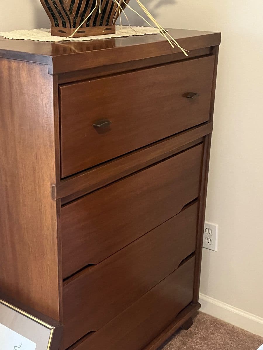 Immaculate Vintage Raymore Estate Sale photo 7
