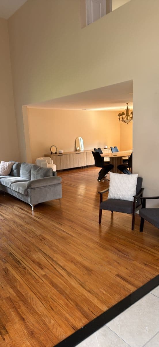 Estate Sale - Full Gym - Furniture - Gaming - Bed - TVs photo 7