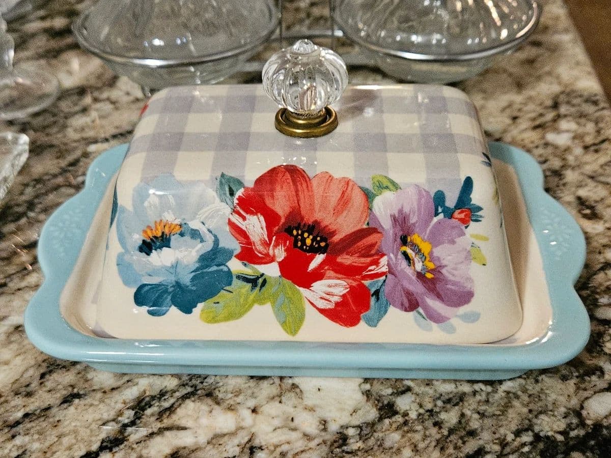 Front Porch Estate Sales In Thornton photo 5