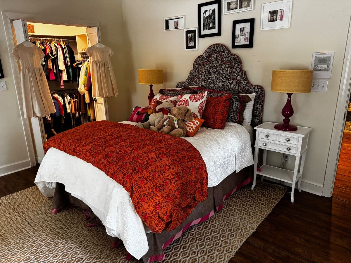 Beautiful Buckhead Sale- Antiques, Furniture, Books, Designer Clothing & More!!! photo 9