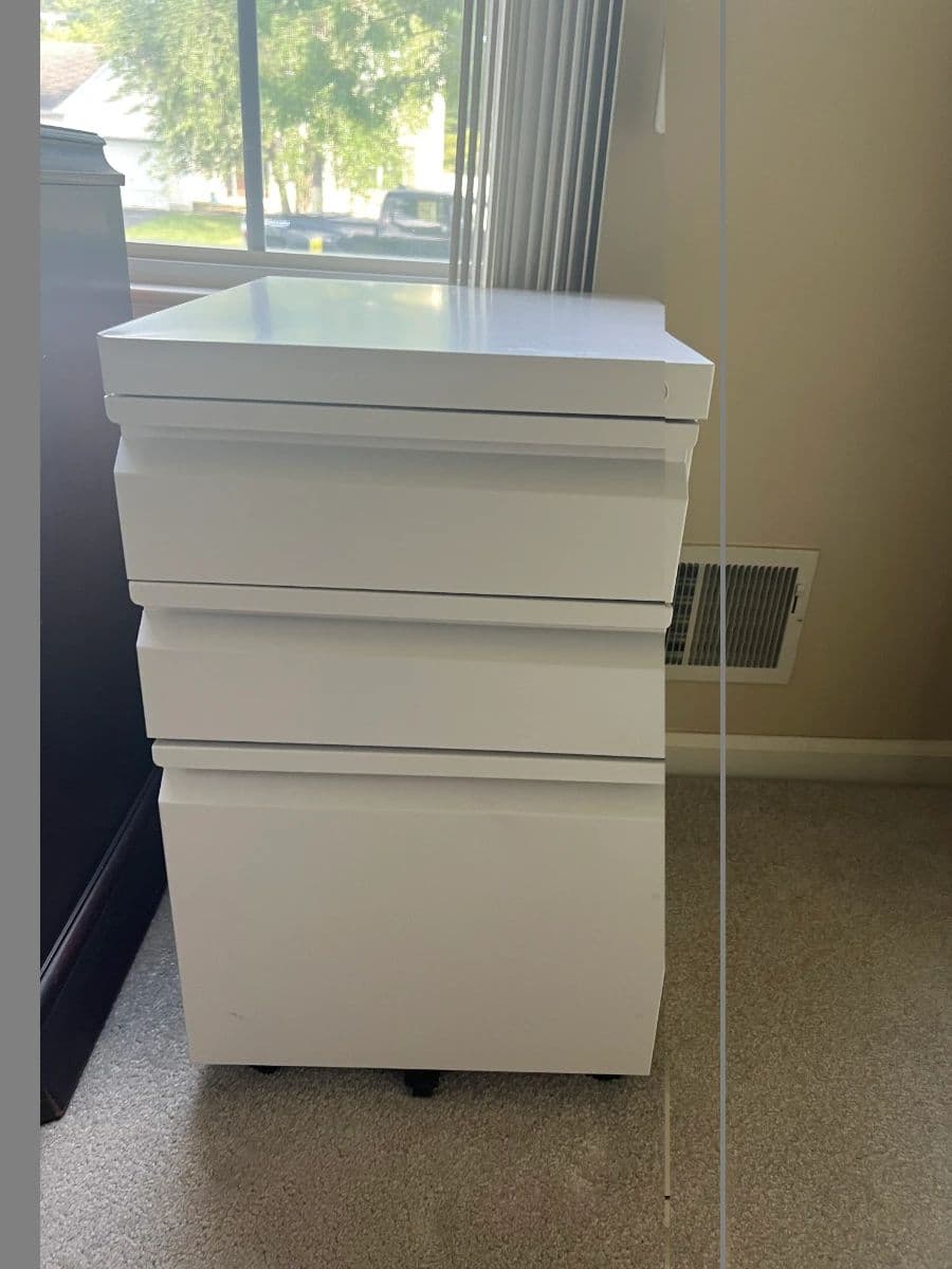Howell Estate/Moving Sale photo 4