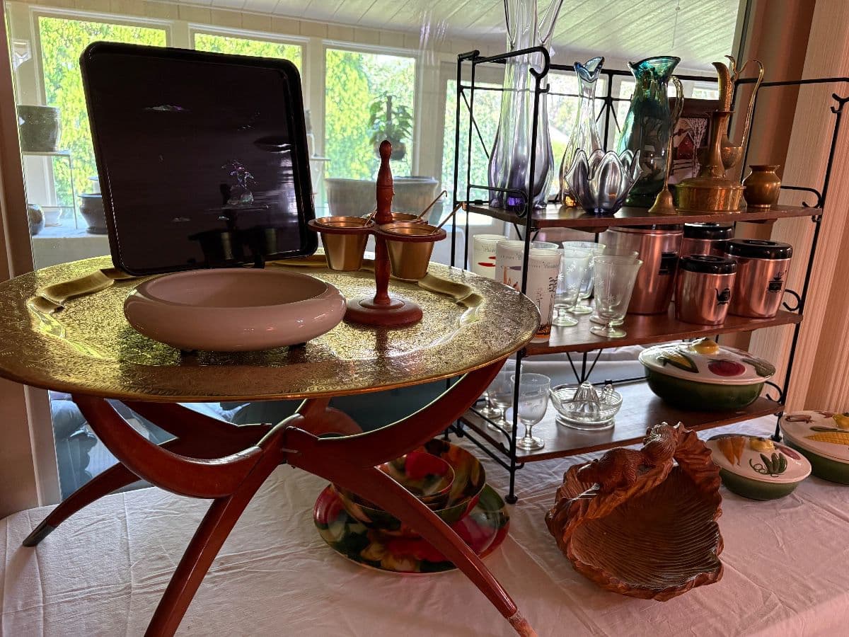 Nice Furniture, MCM, Vintage Christmas, Garden Tools and more… photo 5
