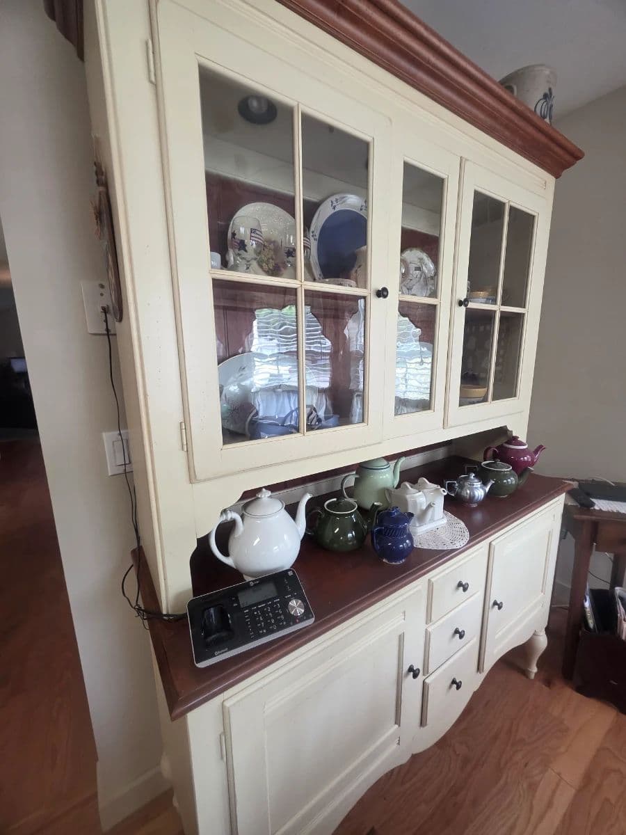 Renaissance Estate Sales/Country Living photo 3