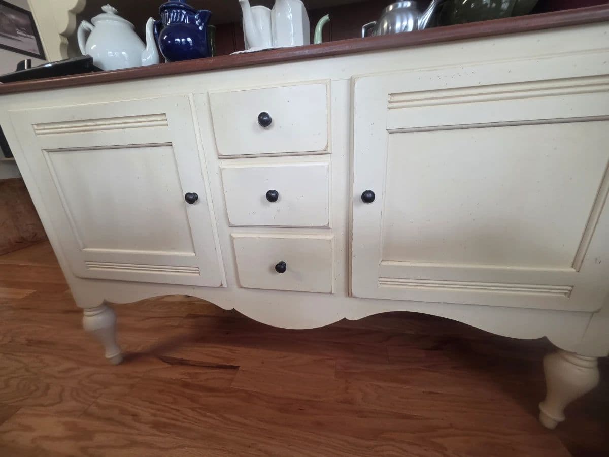 Renaissance Estate Sales/Country Living photo 2