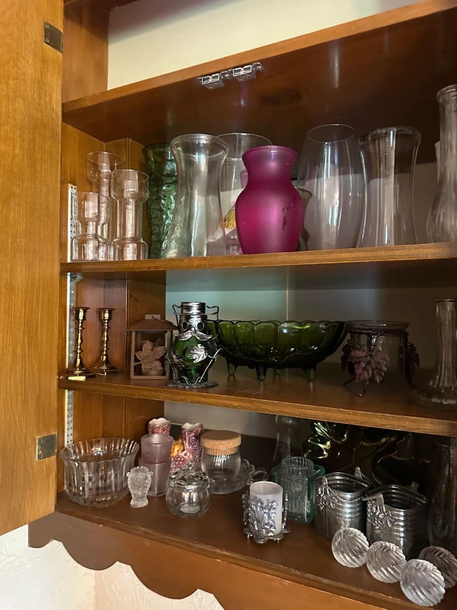 Dana's Estate Sales, Quality Tag Sale. photo 7