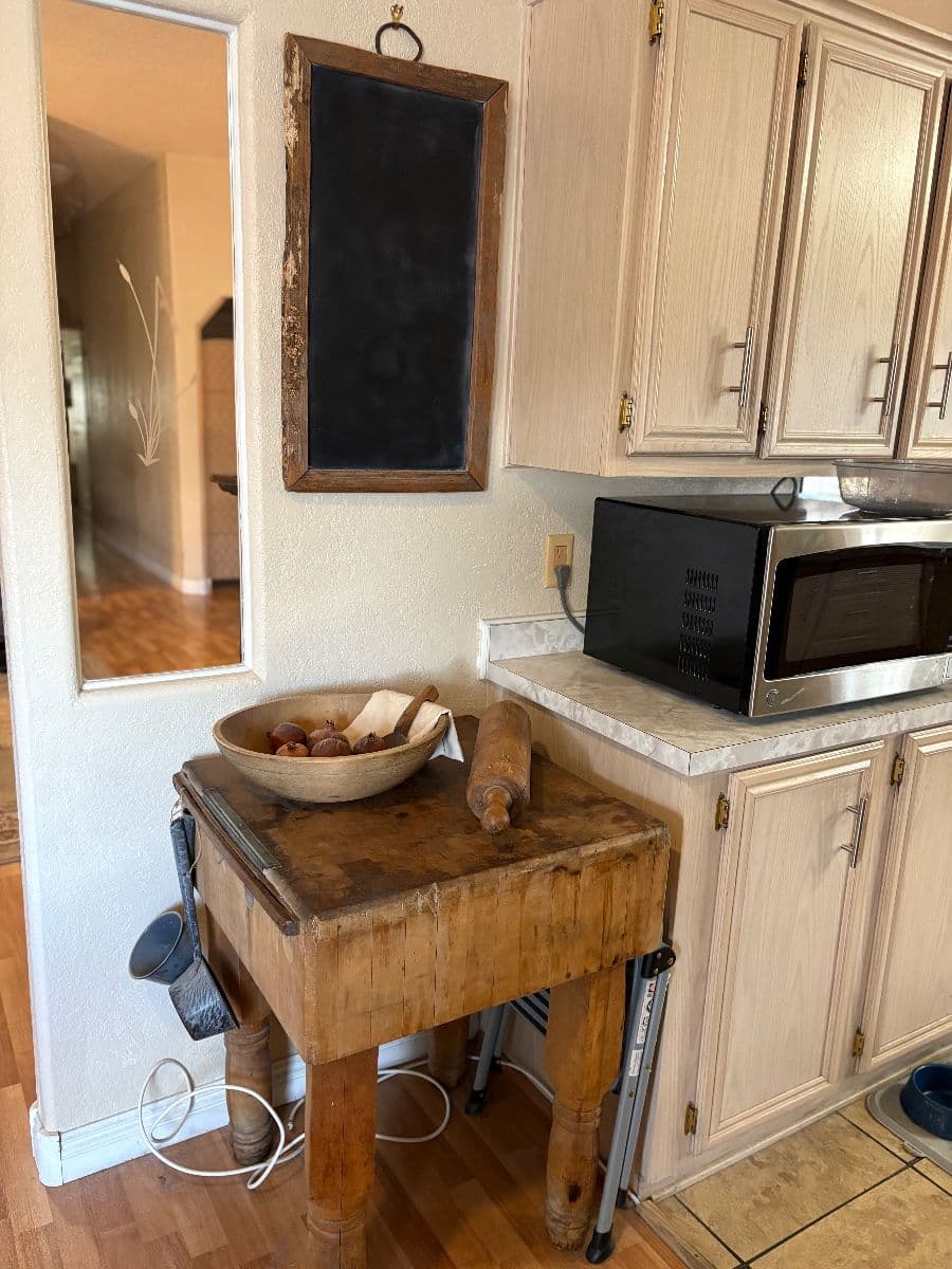 Henderson Primitives & Antiques photo 3